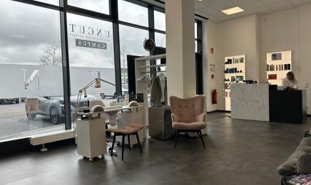Friseursalon Uncut Campus: Friseur in Unterschleißheim