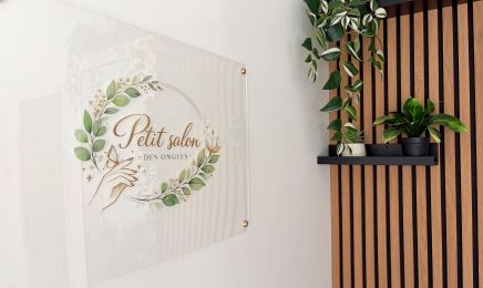 Petit Salon des ongles : Manucure à Lugon-et-l'Île-du-Carnay