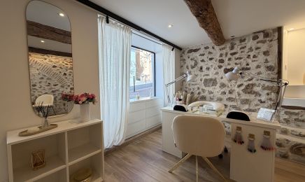 Les ongles de Sam : Manucure à Fréjus