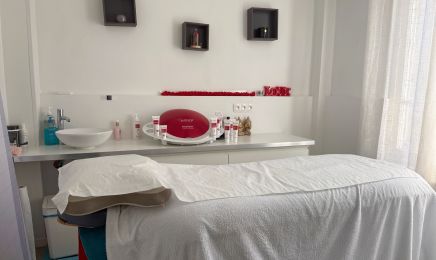 Univers Beauté by Guzel - Saint Maur des Fosses : Manucure à Saint Maur des Fosses