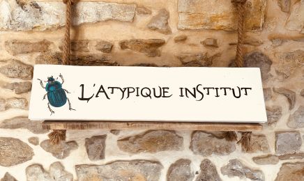 L'atypique Institut  : Manucure à Val d'Oingt