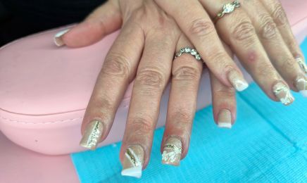 Beauty nails art creative  : Manucure à Raismes