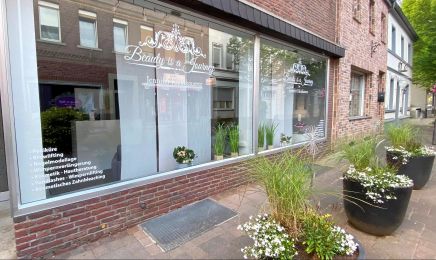 Beauty is a Journey : Barbershop in Willich
