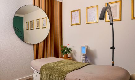 Naraa Cosmetics: Kosmetikstudio in Lübbecke