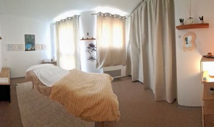 Kalizé Création (Ongle, cils, massage et strass dentaire) : Manucure à Saint-Sornin