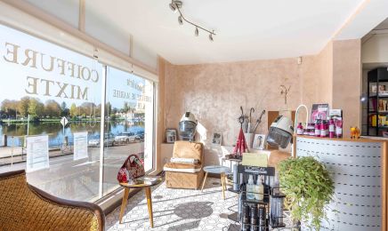 Expert - Coiffure / Esthetique : Coiffeur à Joigny