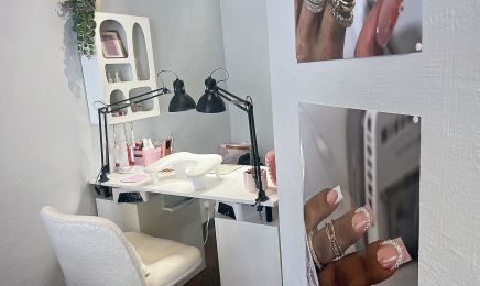 Girl beauty Nails : Manucure à Voulx