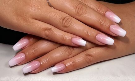 LEYOVA BEAUTÉ : Manucure à Brignoles