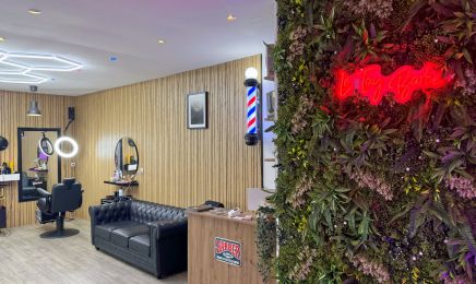 Le Tay Barber : Barbier à Ormoy