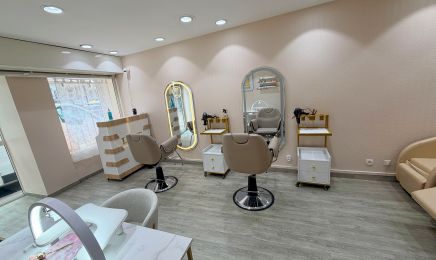 Luxe Touch - Esthétique : Manucure à Vienne