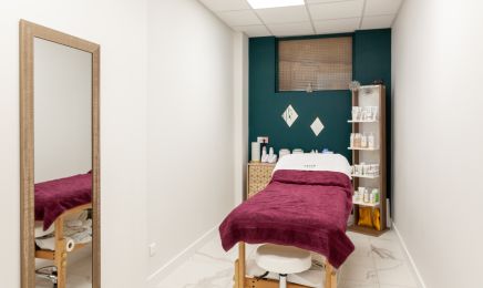 Esthetique Concept : Manucure à Roanne