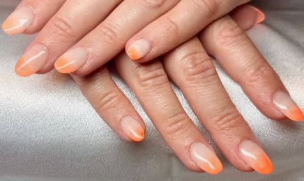Naili : Manucure à Pierre-Levée