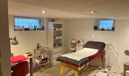 Cécilia Esthéticienne Masseuse : Manucure à Compiègne