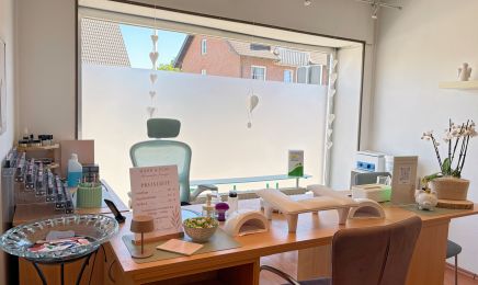 Hand und Fuß : Nagelstudio in Heinsberg