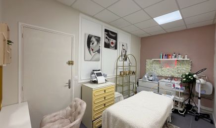 EMGlowBeauty : Coiffeur à Carquefou