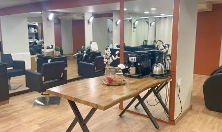 You & Me - coiffeur coloriste et esthétique  : Coiffeur à Angoulême