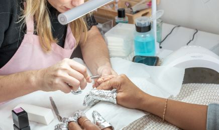 L’institut au naturel  : Manucure à La Grande-Motte
