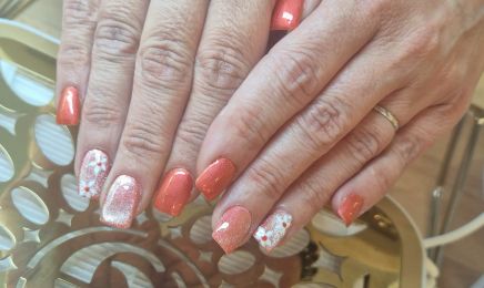 Emma Nail 1798 Chez Saint Lou Coiffures : Manucure à Thuir