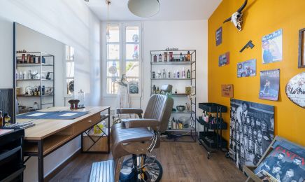 MANORA coiffeur & sensologue , maison de l’être  & du bien être Delphine Pallaro : Coiffeur à Agde
