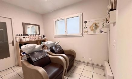 Village coiffure de la Vallée : Coiffeur à Cernay-la-Ville