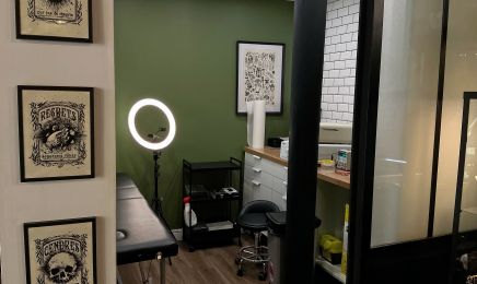 Dahliaanoir piercing : Institut de beauté à Toulouse