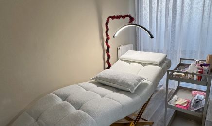 Emma Beauty Studio : Manucure à Le Cannet
