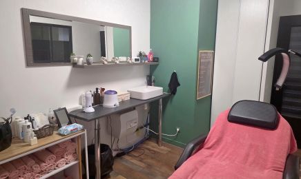 Douceur & beauté : Manucure à Saintes