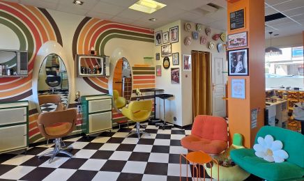 Sixties Saloon : Coiffeur à Hyères