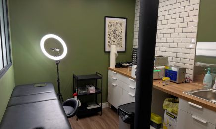 Dahliaanoir piercing : Institut de beauté à Toulouse