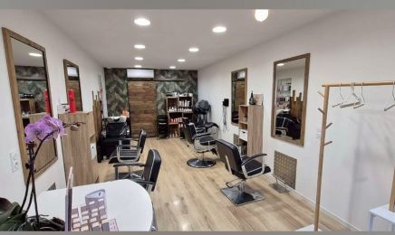Salon Mille et Une Couleurs : Coiffeur à Cours