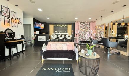 Blond Caviar  : Coiffeur à Saint-Mitre-les-Remparts