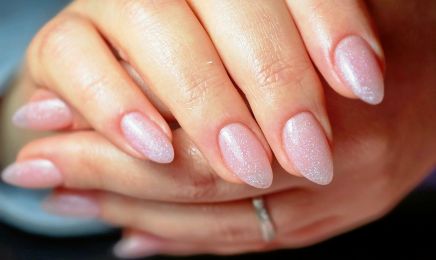 Sophie Fée des ongles et cils  : Manucure à Castres