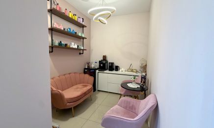 ALEJANDRA G BEAUTY EXPERT : Coiffeur à Suresnes