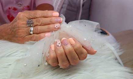 Une Pose Beauté Chez Steffy : Manucure à Saint-Senier-sous-Avranches