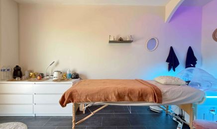Fleur de Peau By Virginie Esthetique : Coiffeur à Arles