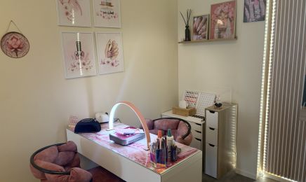 Ly Beauté : Manucure à Marly
