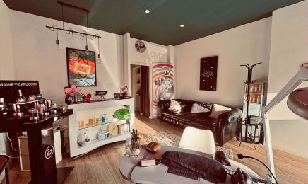 En Maud Beauté : Manucure à Longwy