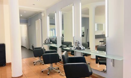 AG Haarwelt: Friseur in Hamburg