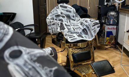Zeneli  : Barbier à Caen