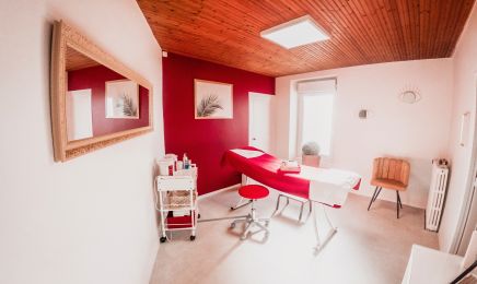 Guinot - Mortagne-sur-Sèvre Anne-Charlotte Institut : Institut de beauté à Mortagne-sur-Sèvre