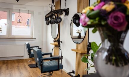 Haarstudio Christina Titz | Friseur: Friseur in MG