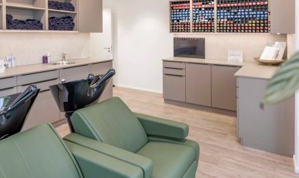 Haareszeiten Lounge: Friseur in Olpe