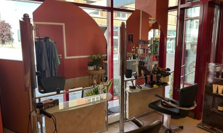 Claus Wrage Friseur: Friseur in Schwerin