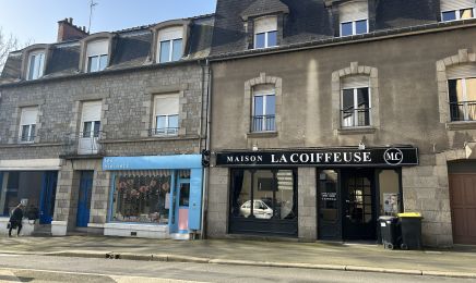 Maison La Coiffeuse : Coiffeur à Fougères