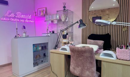 Eva La Palette d’Ongles : Coiffeur à Cabriès