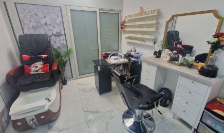 Isha Indienne beauty  : Manucure à Paris