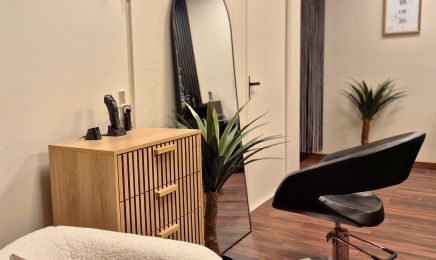 Le fauteuil de Morgane (1932 by S Coiffure) : Coiffeur à Saint-Cergues