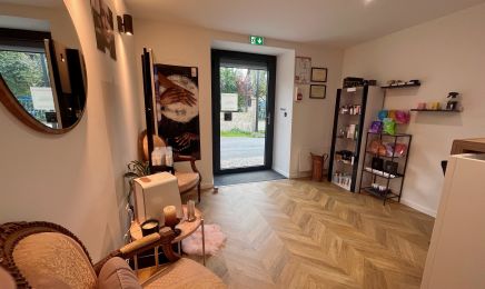 L’institut es belle & spa : Manucure à Bouy