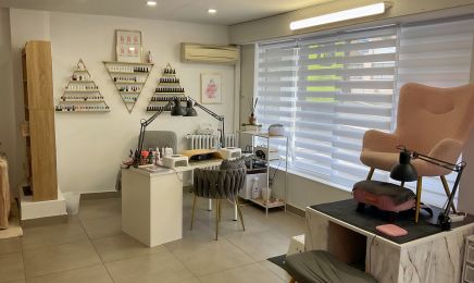 Mon Caprice Beauté Nails & Beauty : Institut de beauté à Antibes