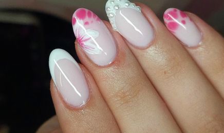 Mini Pink Nails : Institut de beauté à Cherré-Au